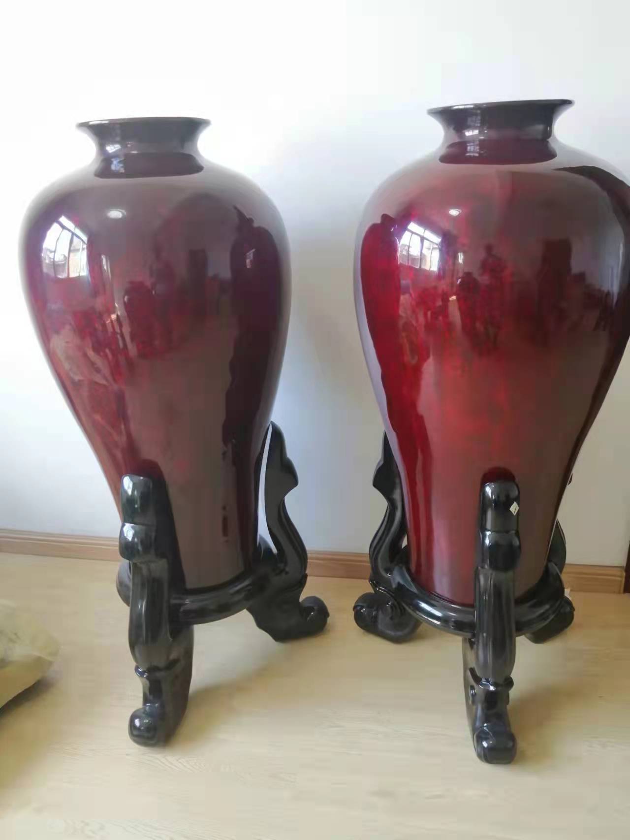 大漆49寸七寶砂瓶， 高度105cm， 寬度51.5cm， 一對