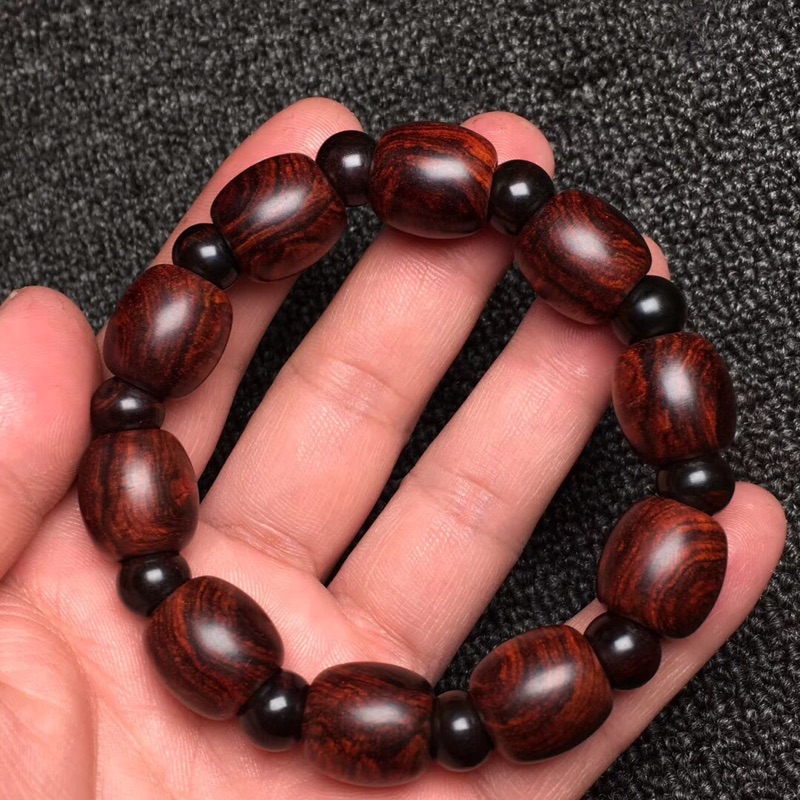 海黃1.5x1.7多寶珠，酒紅色，虎皮山水紋